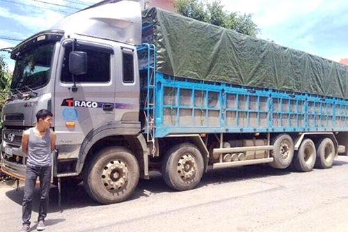 Ninh Bình: Xe tải “tàng hình rụt chân” ăn gian tải trọng